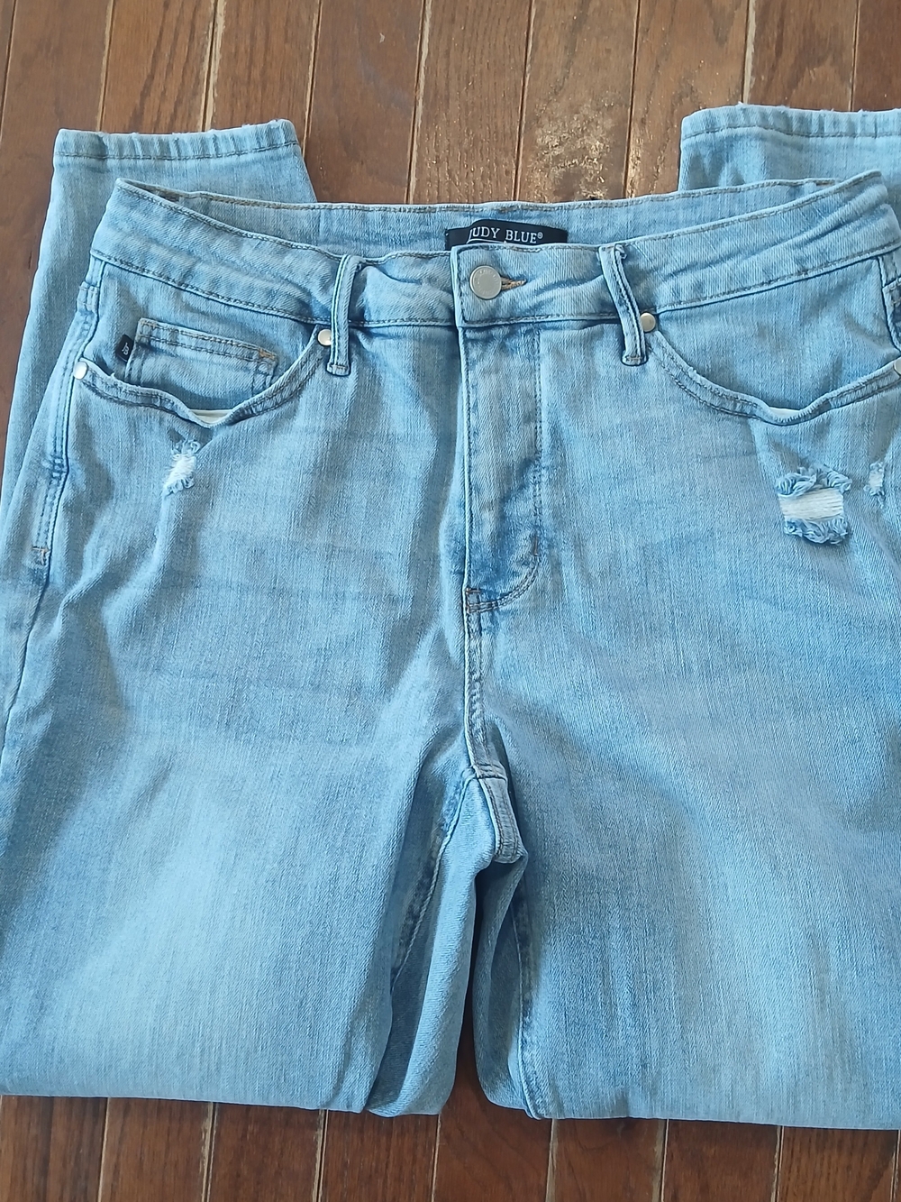 Judy Blue Light Wash Distressed Denim  Jeans Sz 16 W Slim / Skinny Womens